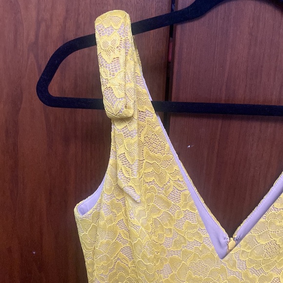 Dress The Poplulation Evening or Wedding Guest Dress In Yellow Lace. - Picture 2 of 8